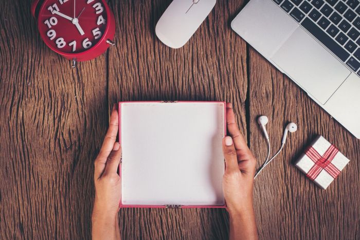 How to Find the Best 12 x 12 Cardstock Deals Online